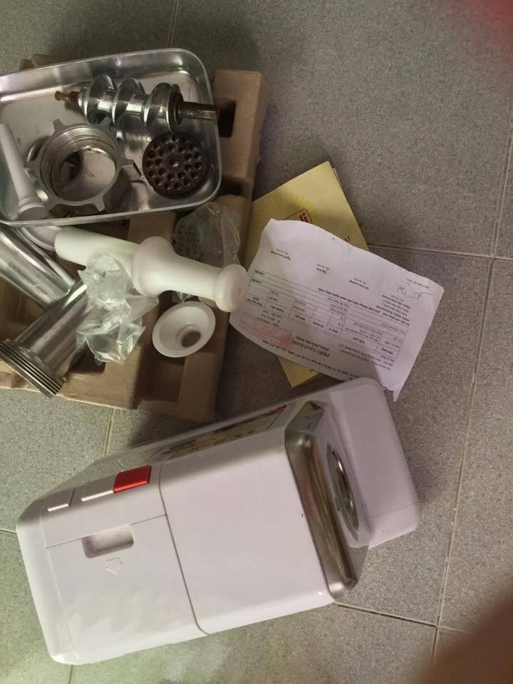 Dọn nhà thanh lý máy xay thịt, cây treo quần áo, móc quần áo trẻ em - 2