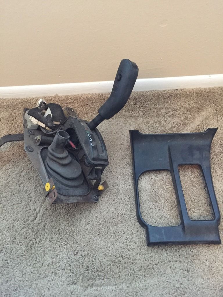 FS 3rd gen 4x4 auto transmission shifter w/black bezel Toyota