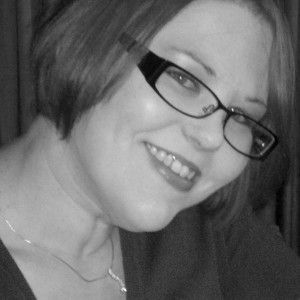  photo Amanda-crop-bw4-300x300_zps5c77e9b5.jpg