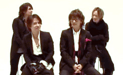  photo tumblr_mdprmebn9M1rv6w4co3_250_zps266a4e7a.gif