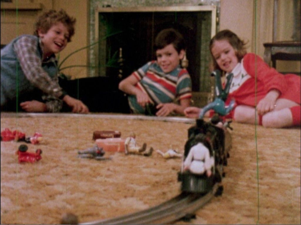  photo William_s Doll Lionel Cannonball train set - locomotive with Princess Leia and Lando Calrissian atop shown running with half_zpsivfccpdz.jpg
