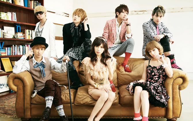http://i1140.photobucket.com/albums/n571/takauno4/Nissy%20x%20Misako/photo2.jpg