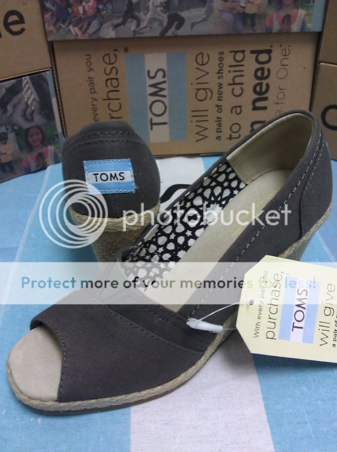 New TOMS Ash Grey Wedges Size 5.5 6 6.5 8 8.5 9 100% Authentic MSRP $ 